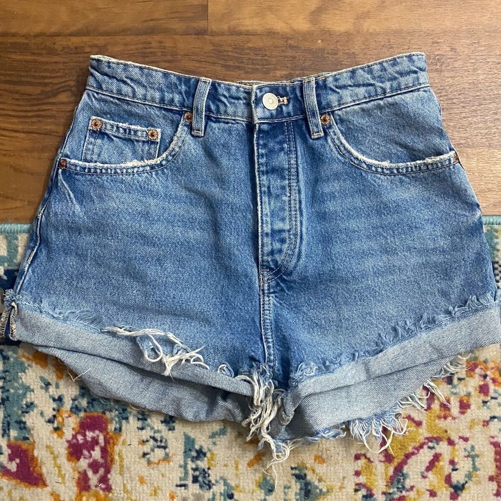 NEW ZARA High Waisted Cut Off Shorts